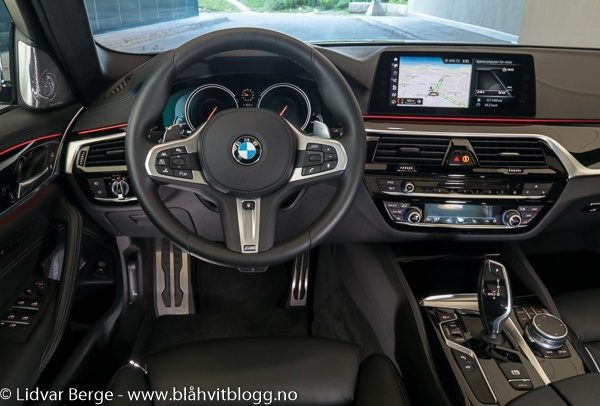 BMW 540i G31 interiør